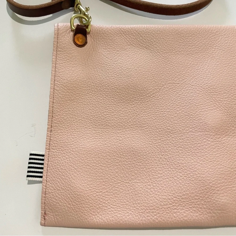 🆕 Foldover Clutch & Crossbody - NWOT - Picture 5 of 13